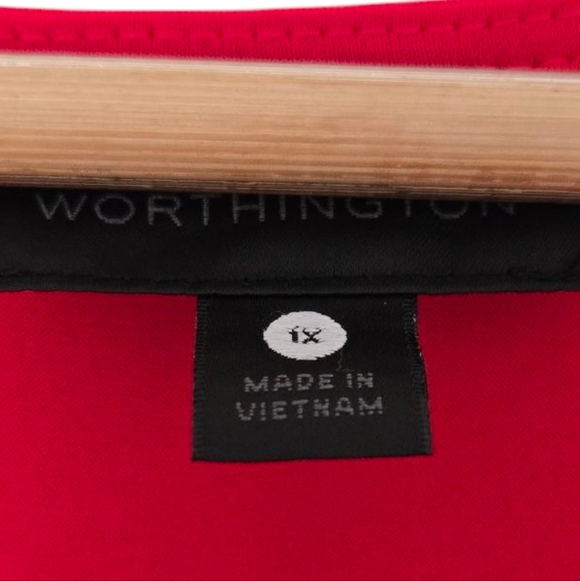 Worthington Women's Red Top Size 1x - Picture 3 of 3